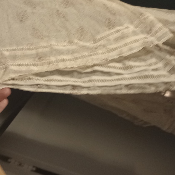 Meadow Rue shirt. Very Cute and flowy. Sheer, material.Large. pre-owned - Picture 4 of 6